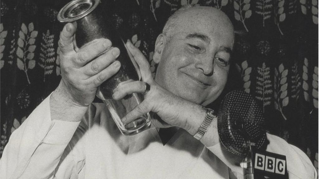 Set 'em up Joe: Barman to the stars dies