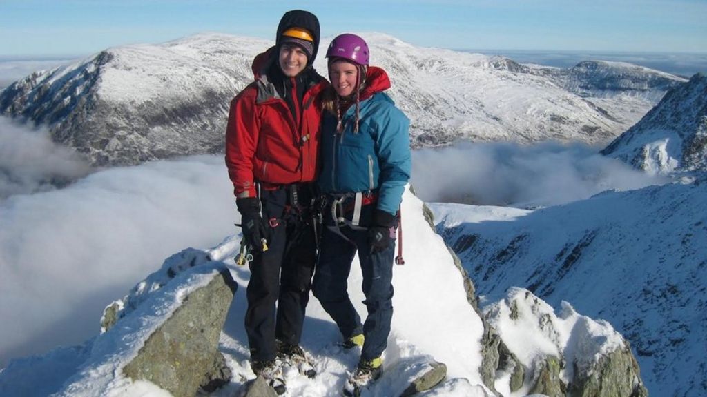 Missing climbers search 'too dangerous'