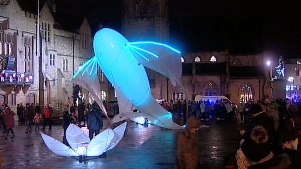 Durham Lumiere Festival of light draws huge crowds BBC News