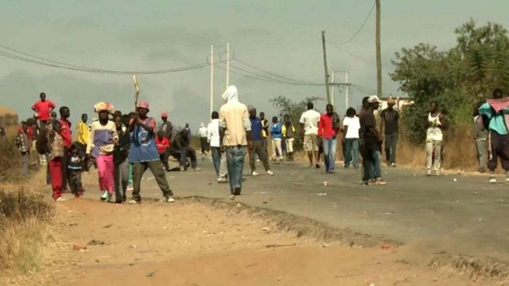 Economic fears fuel Zimbabwe protests