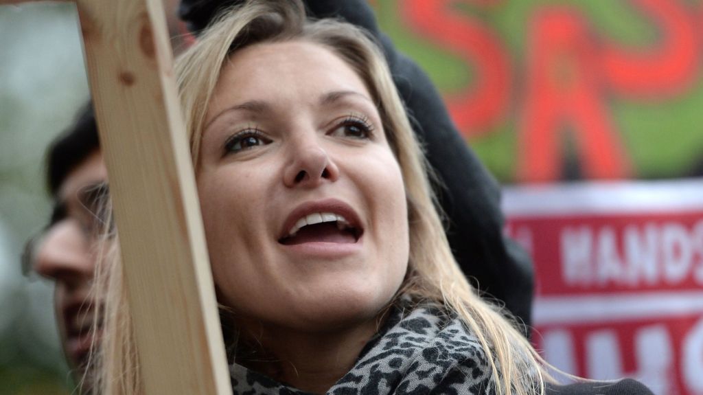 Many support striking doctors - poll