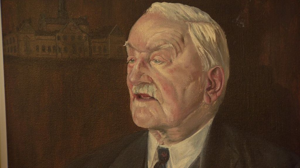 Clifton House: Seattle family discover link to portraits