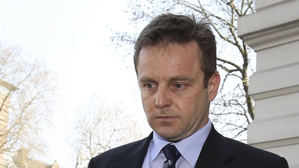 Fare-dodging barrister Peter Barnett struck off