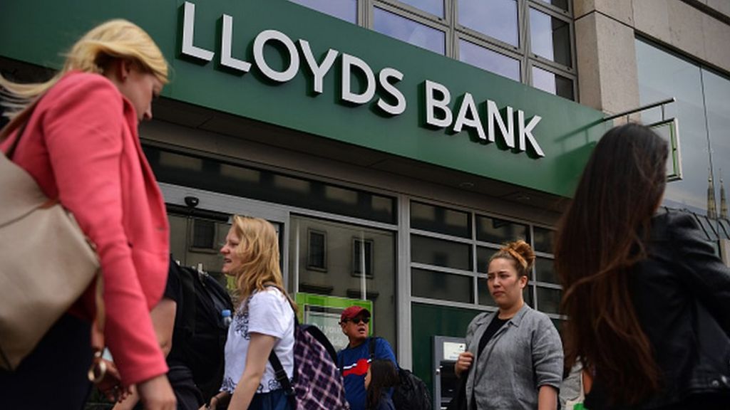 Lloyds Banking Group sets aside an extra £350m for PPI