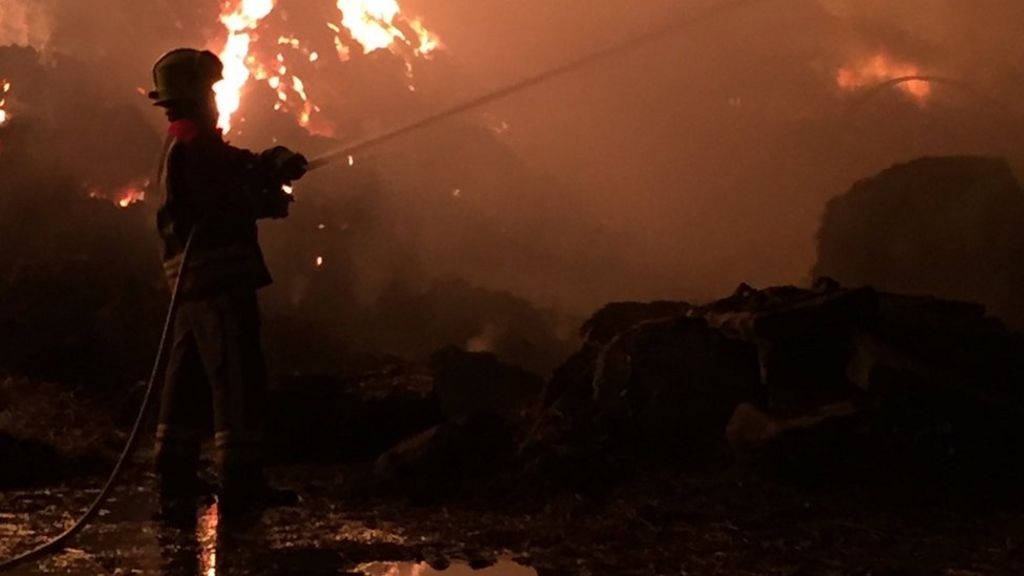 Arson suspected in huge Nottinghamshire straw fire