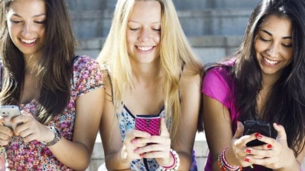 Kilkenny: Backlash over Facebook dress-code post