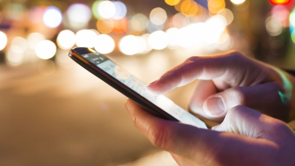 VIDEO: Why smartphones don't make a revolution
