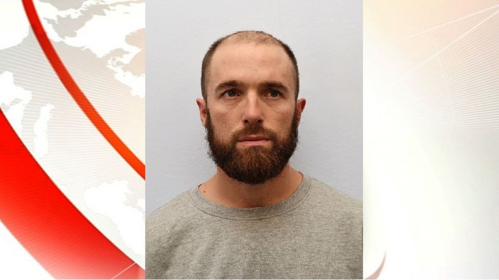 Ex-soldier jailed for trying to buy guns 'to fight for IS'