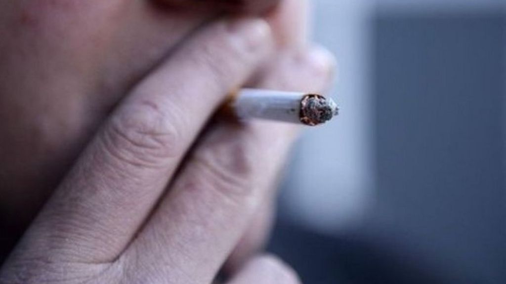 Council staff smoking ban approved