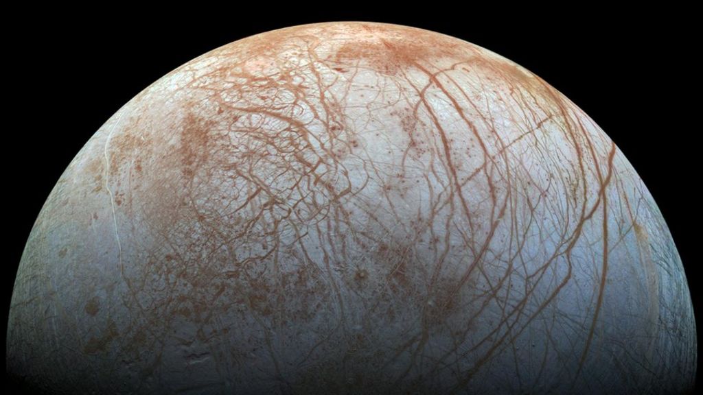 Scientists set eyes on ice moon Europa