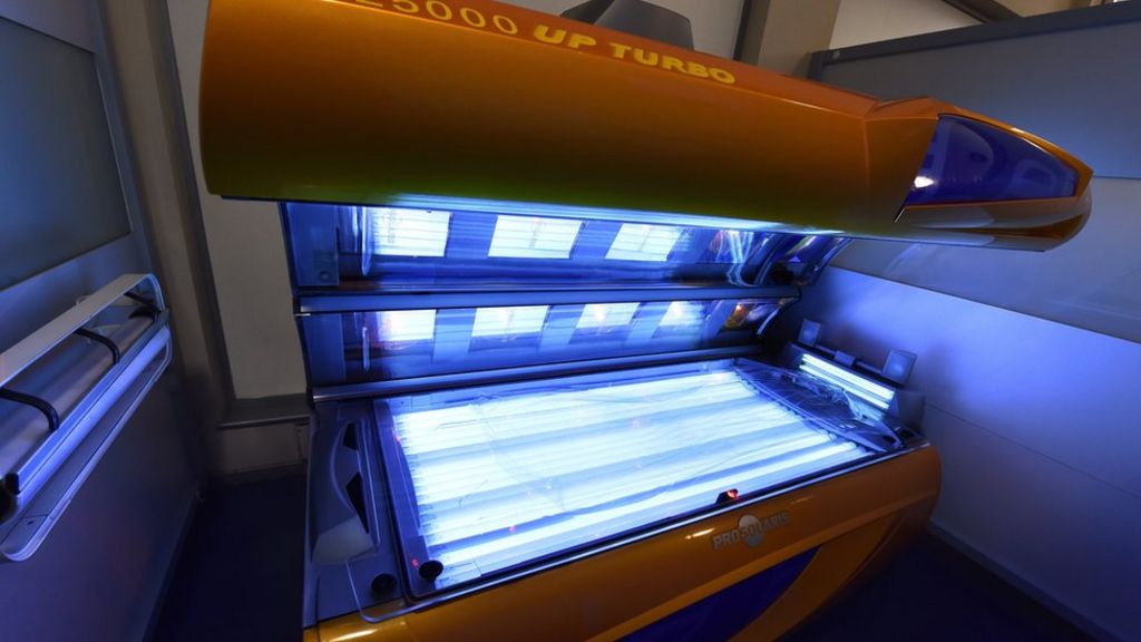 US proposes tanning ban for minors