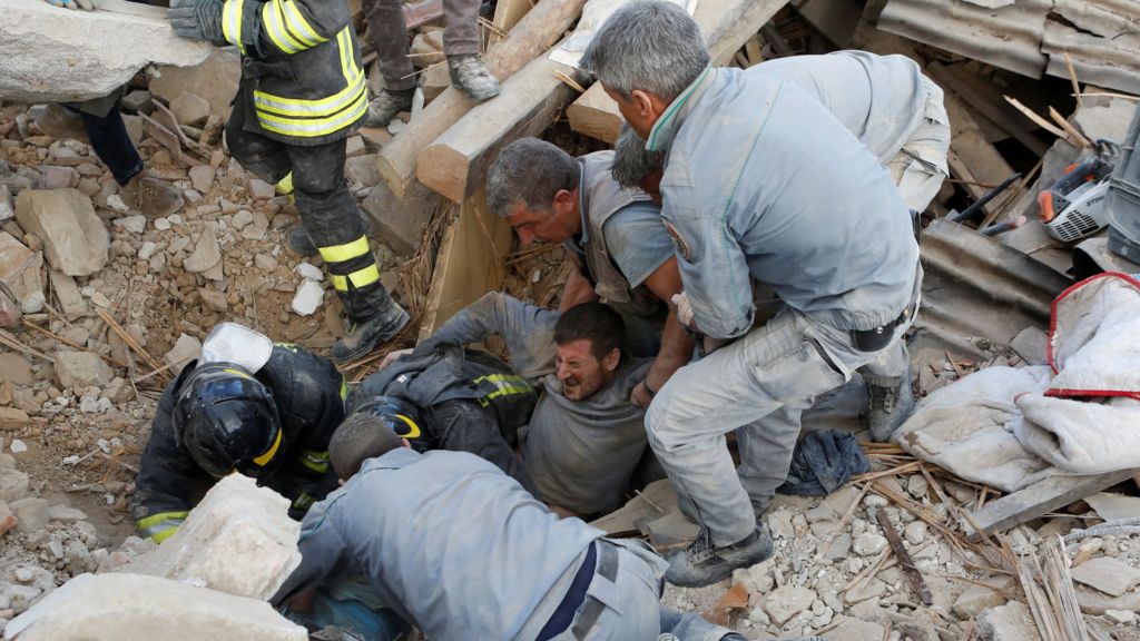 Italy quake rescuers ask locals to unlock their wi-fi