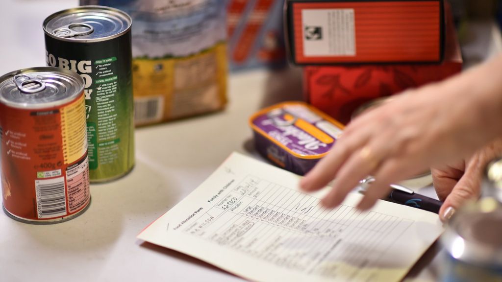 Food banks to offer money advice