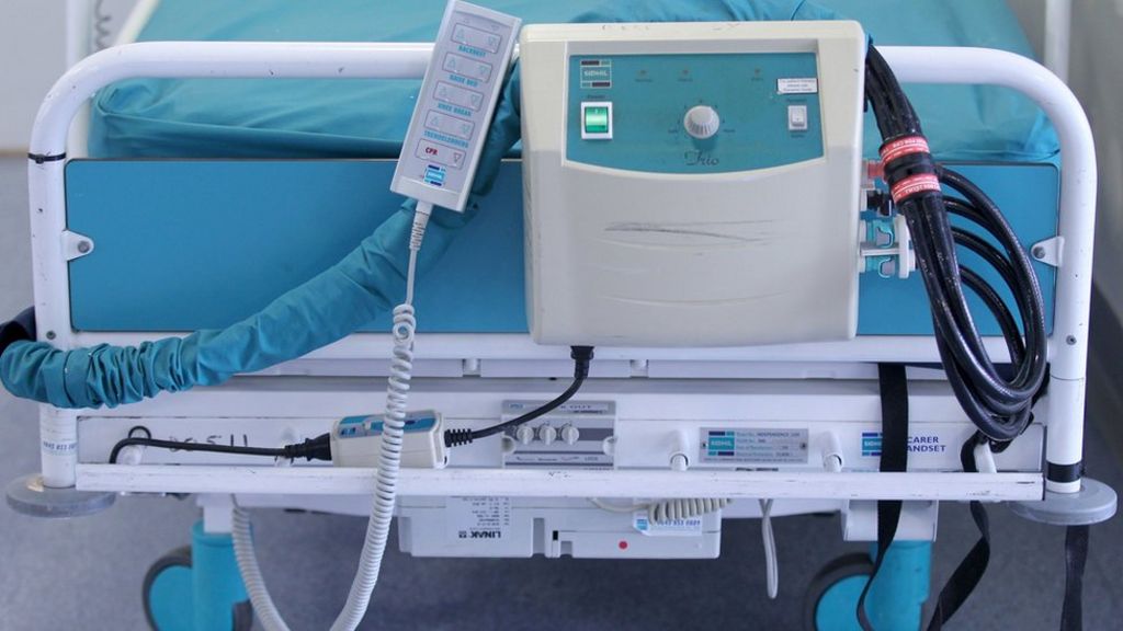 Chief nurse: 'Cut hospital beds to increase care at home'