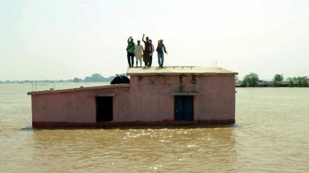India Ganges floods 'break previous records'