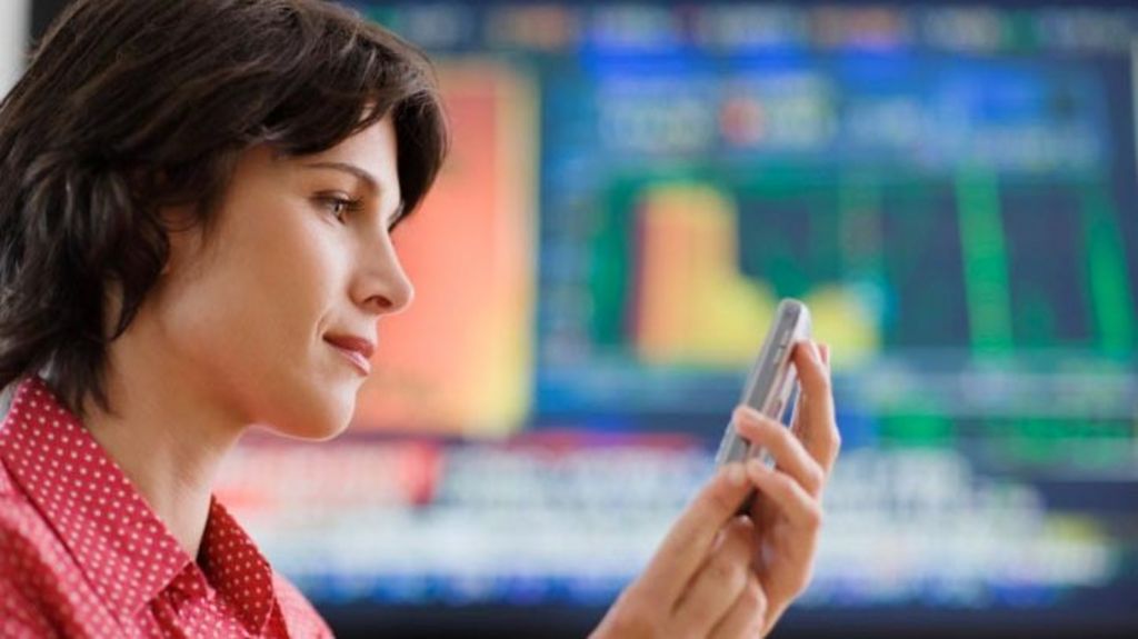 Rate change text alert for savers