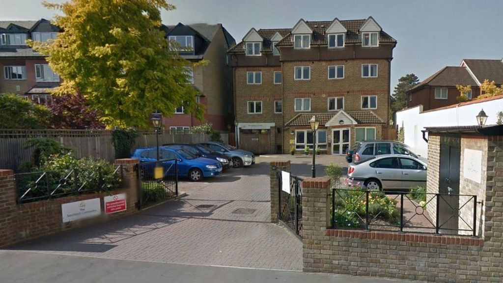 Man held on suspicion of murdering Croydon hospital nurse - BBC News