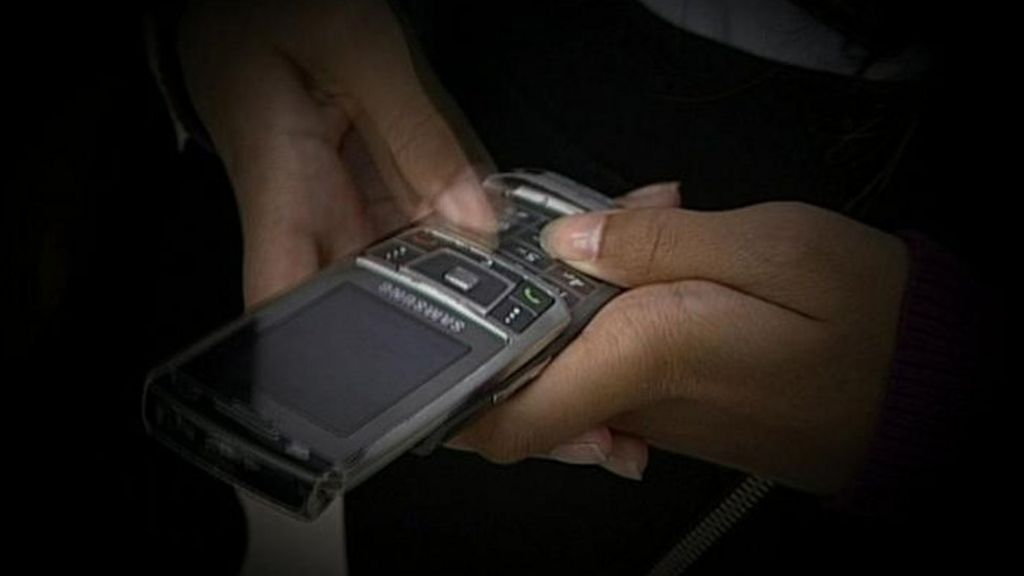 Strengthen rules on premium rate texts, says regulator
