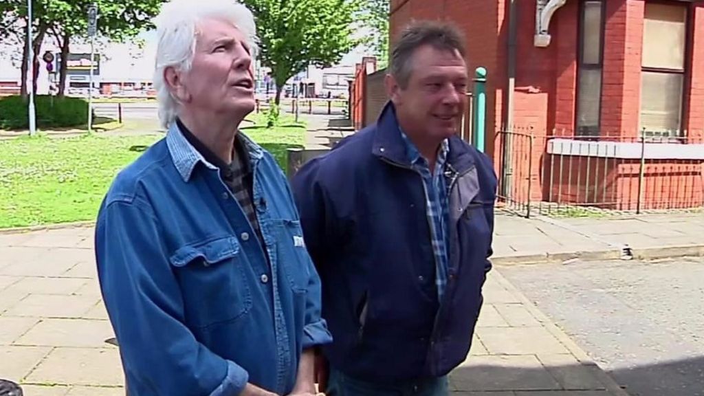 Rock star returns to Salford Lads Club