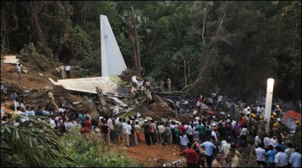 India plane crash in Mangalore leaves nearly 160 dead BBC News