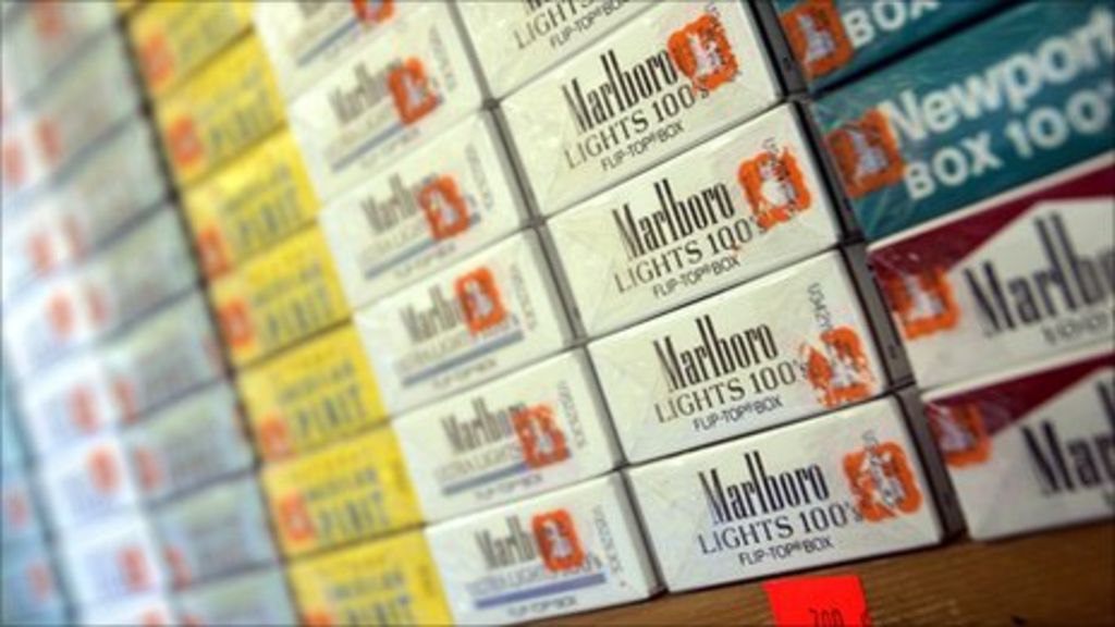 Australia cigarette 'plain packaging' law passes Senate BBC News