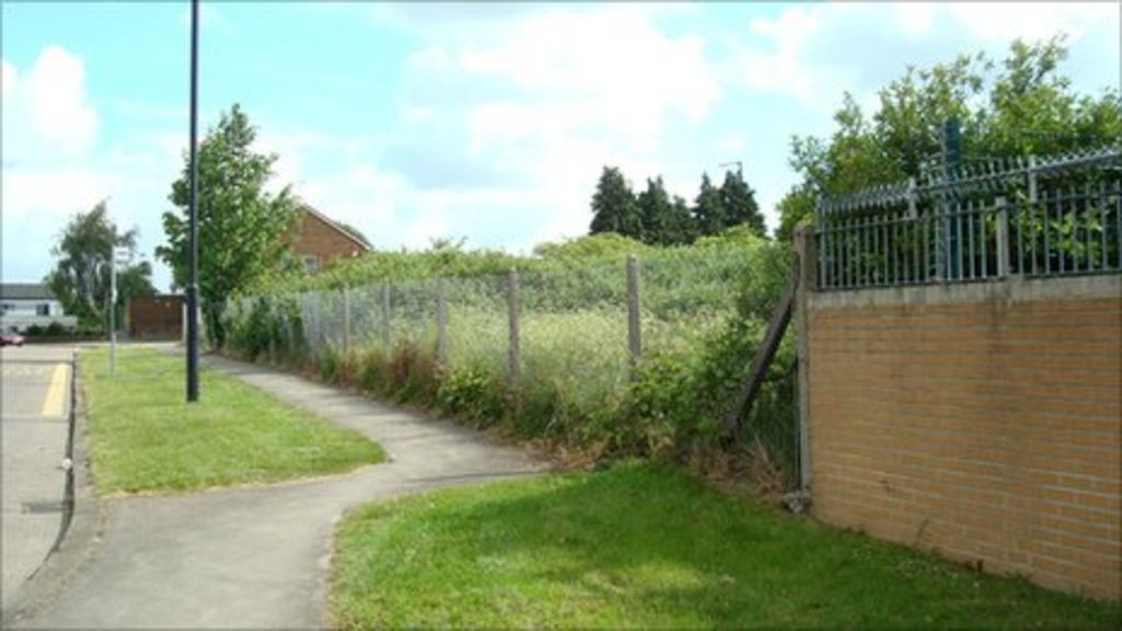 'Eyesore' Gainsborough Square, Lockleaze, to be regenerated BBC News