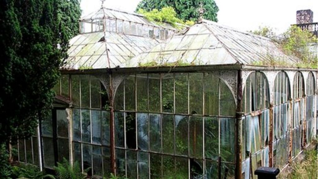 Wentworth Castle's restored Victorian glasshouse to be reassembled