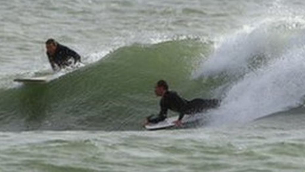 surf reef Designer calls for modifications BBC News