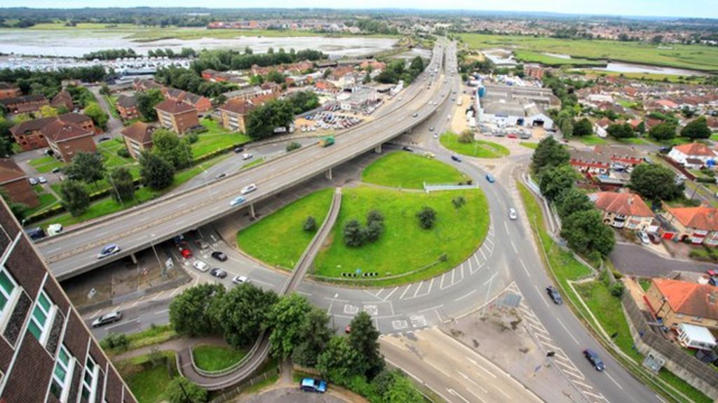 Southampton Redbridge roundabout roadworks begin BBC News