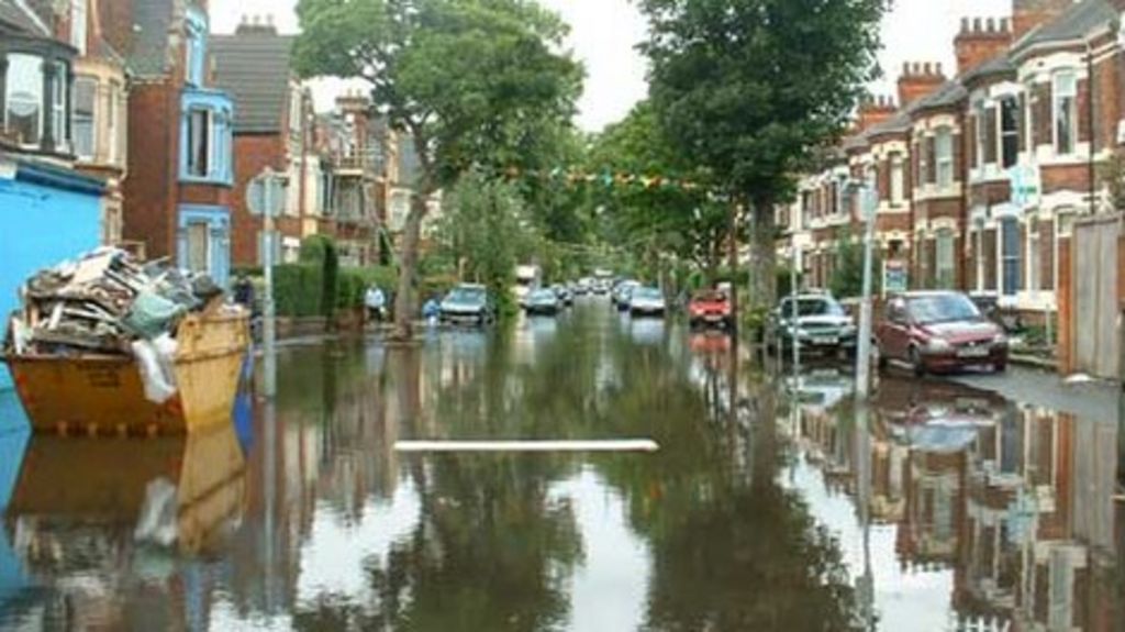 Hull MP's concern over end of flood insurance deal BBC News