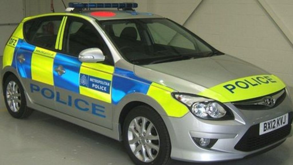 Met Police cars to have Battenburg livery - BBC News