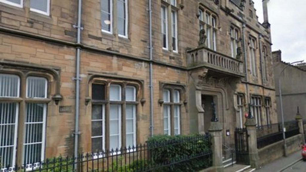 Clackmannanshire Council Alloa court closure postponement
