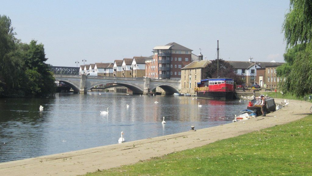 Peterborough city centre to get new 'distinctive' look BBC News