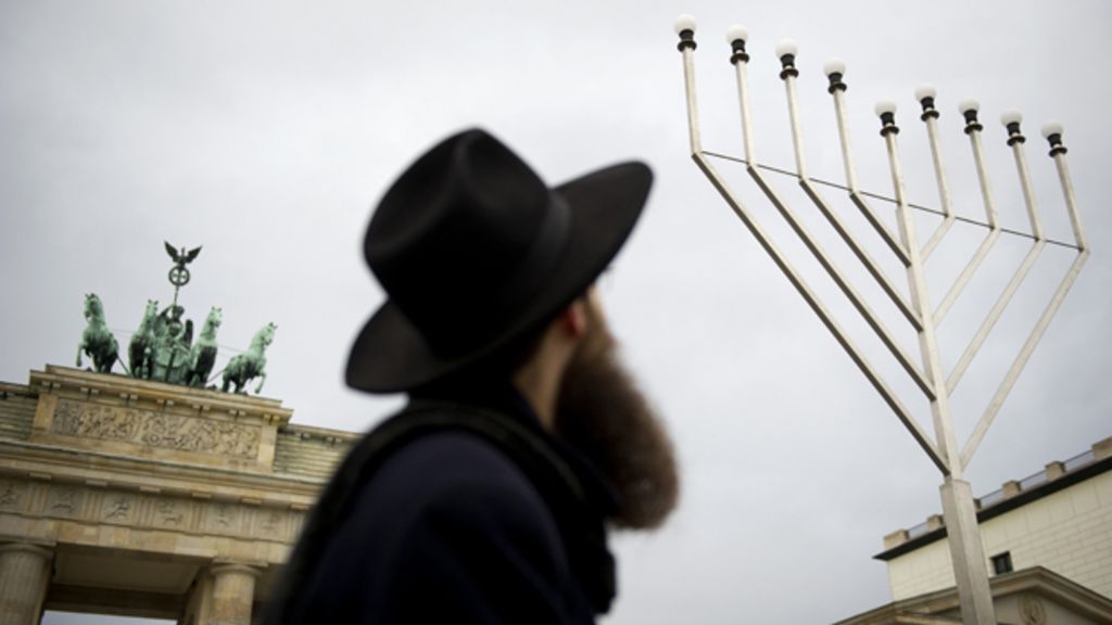 Kristallnacht 75 Years On: How Strong Is Anti-Semitism In Germany ...