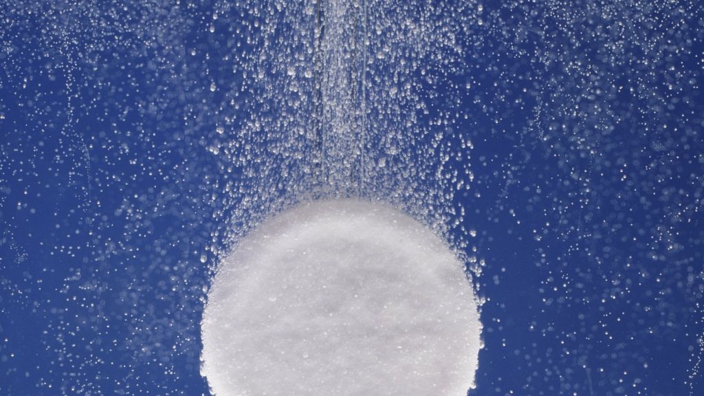 Salt in medicines 'poses a health risk' BBC News