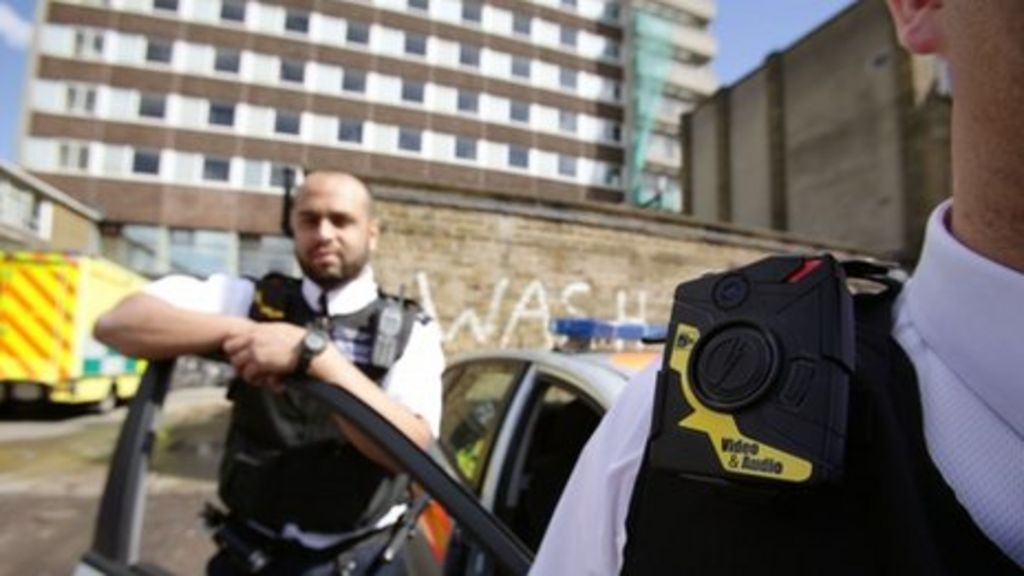 Metropolitan Police Officers Start Wearing Body Cameras Bbc News 8633
