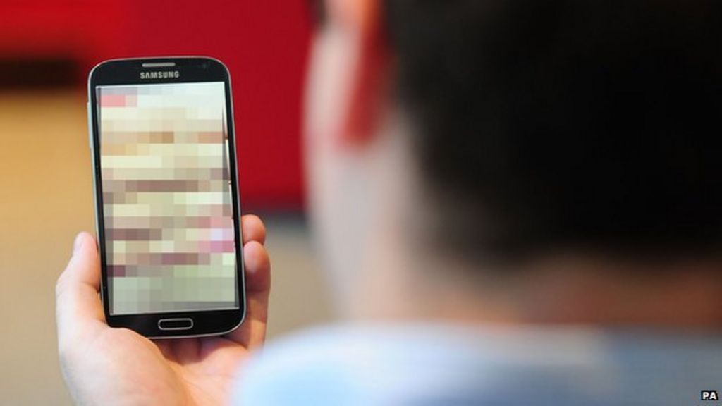 German man 'must destroy naked images'