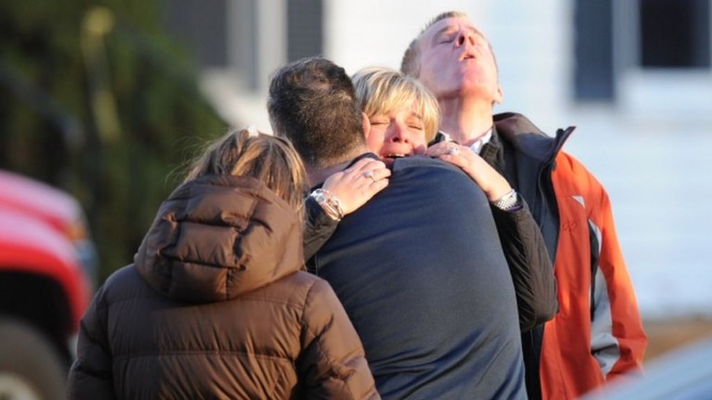 Sandy Hook Victims Families File Lawsuit Against Gun Maker Bbc News