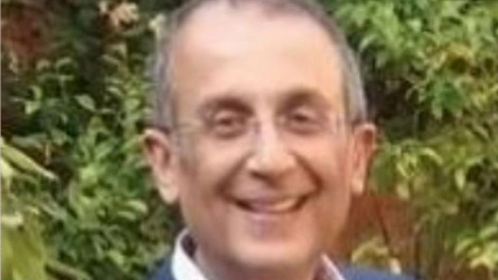 Virus probe dentist seeks 'erasure'