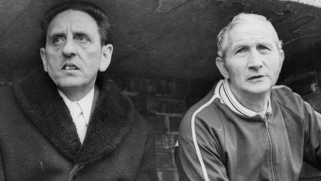 Funds target for Magpies legends statue