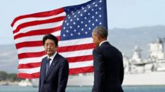Shinzo Abe and Barack Obama at Pearl Harbor, 27 December 2016