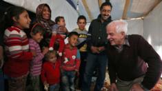 Mr McCallum meets Syrians in Jordan