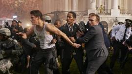 Jamie Foxx and Channing Tatum in