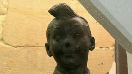 Brass statue of Tintin