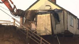 Demolition of Happisburgh bungalow