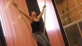 Circus rope act