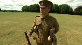 WW1 soldier uniform