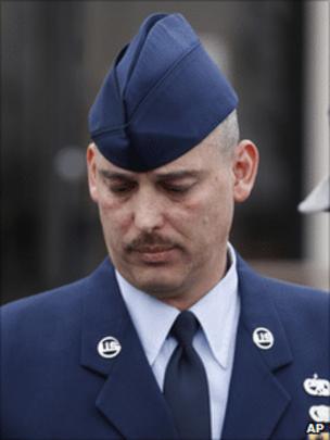 Air Force Sgt <b>David Gutierrez</b> - _50874568_5gashn78