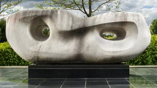 Rosewall (Curved Reclining Form) by Barbara Hepworth, 1960-2 - Chesterfield, Derbyshire.