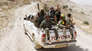 Members of the Popular Protection Units (YPG) in Syria (20 May 2015)